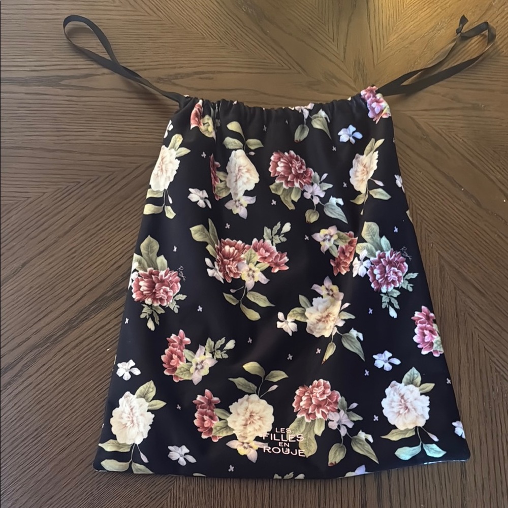 Rouje Paris Velvet Dust Bag